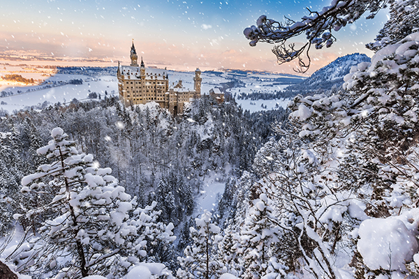 ship my winter gear to Neuschwanstein